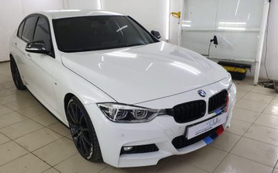 BMW 3 серии — тонировка передних боковых стекол премиальной пленкой Llumar 95%