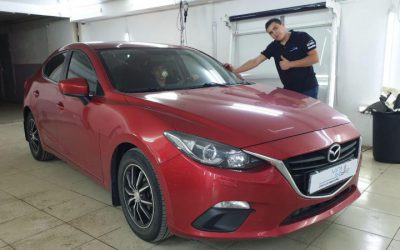 Mazda 3 — затонировали передние боковые стекла пленкой Carbon 65%