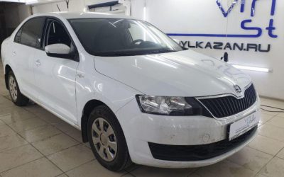 Skoda Rapid — бронирование пленкой ПВХ и тонировка стекол автомобиля пленкой Carbon