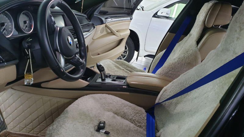 Замена ремней безопасности на автомобиле BMW X6 в Казани