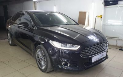 Тонировка передних стекол пленкой Carbon — Ford Mondeo