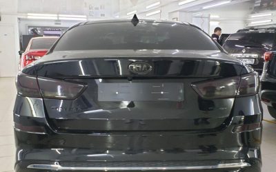 Покраска шильдиков автомобиля Kia Optima