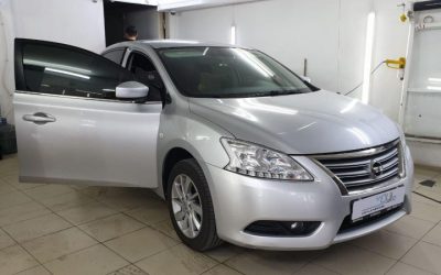 Nissan Sentra — тонировка боковых в два слоя