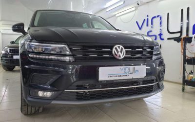 Volkswagen Tiguan — антихром решетки радиатора и молдингов