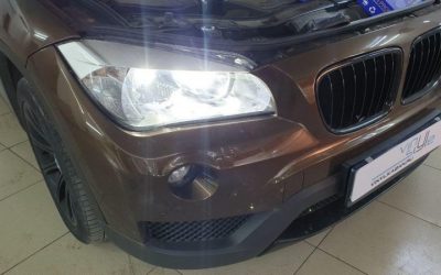 BMW X1 — замена габаритов, галогеновых ламп ближнего и дальнего света на диодные