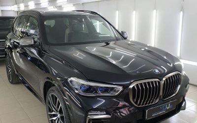 BMW X5 — забронировали весь кузов полиуретановой плёнкой Premium класса HOGOMAKU