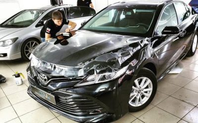 Toyota Camry — полировка капота, бронирование капота и фар авто, установка автосигнализации, атермальная тонировка