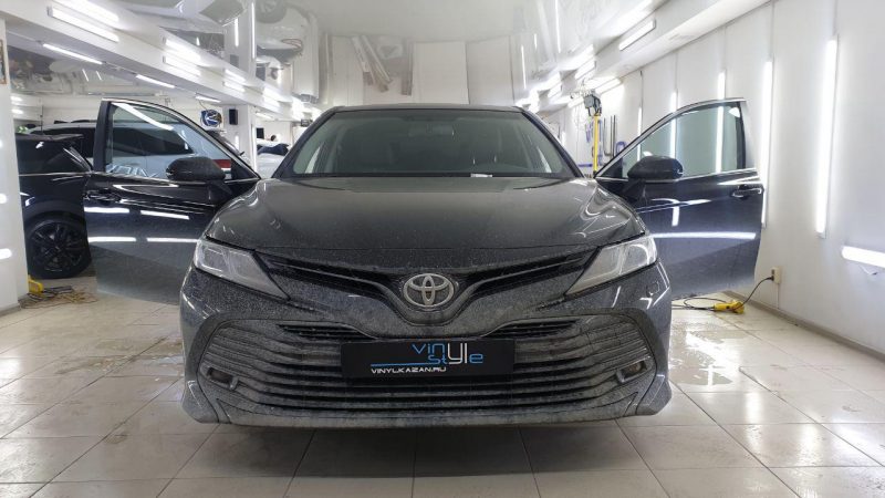 Toyota Camry — затонировали стекла автомобиля качественной плёнкой UltraVision 50% затемнения