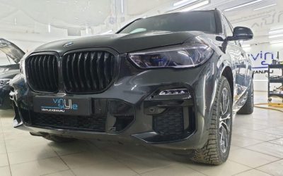 Бронирование фар и туманок полиуретановой пленкой с эффектом затемнения — BMW X5