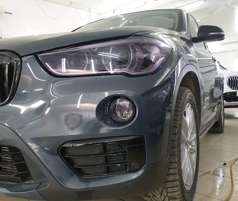 Тонировка фар и оптики автомобиля BMW X1