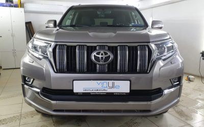 Land Cruiser Prado — бронирование оптики пленкой Stek, бронирование бампера, полировка фар автомобиля