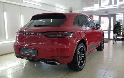 Porsche Macan 2020 — комплексное бронирование, бронирование фар Stek, оклейка крыши, покраска шильдиков и насадок выхлопа, защита салона и кузова