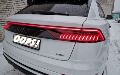 Audi Q8 — покраска деталей экстерьера, покраска суппортов, бронирование фар, замена ремней безопасности, шумоизоляция арок