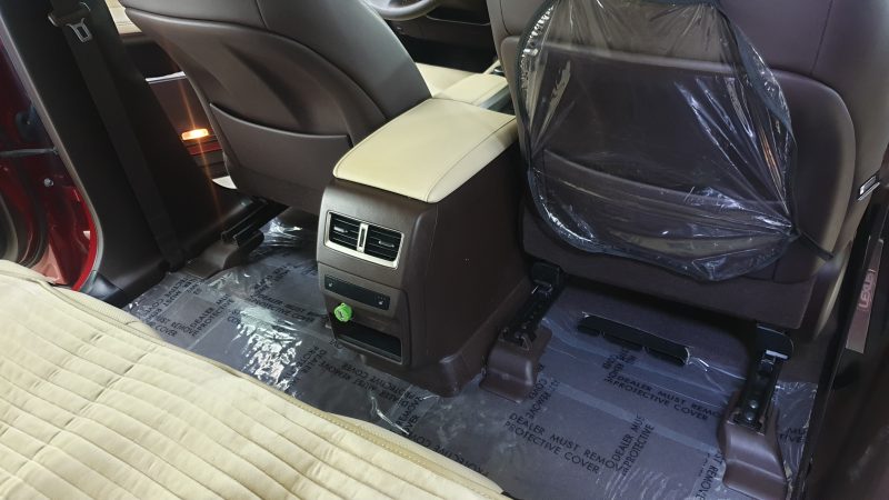 Химчистка сидений и пола Lexus RX300, обработка кожи защитным составом, оклейка ковролина пленкой