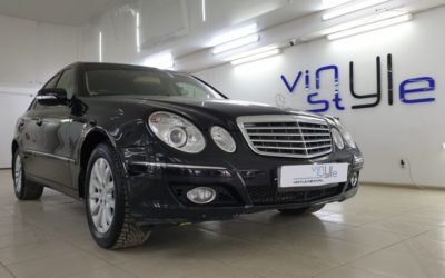 Mercedes E230 — полировка кузова, установка подкрылок, порогов, заглушек на бампер