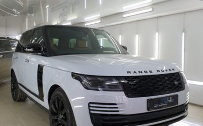 Range Rover Vogue SE — бронирование кузова автомобиля полиуретановой пленкой