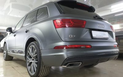 Audi Q7- оклейка кузова матовой полиуретановой пленкой