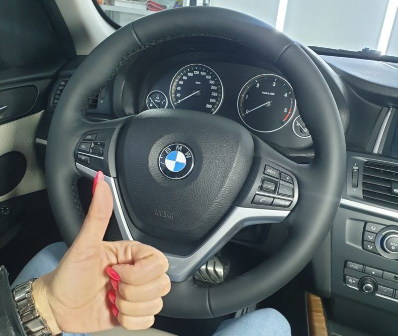 BMW X3 — перешив руля натуральной кожей Nappa, химчистка пола и сидений