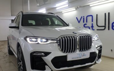 BMW X7 — бронирование кузова полиуретановой пленкой