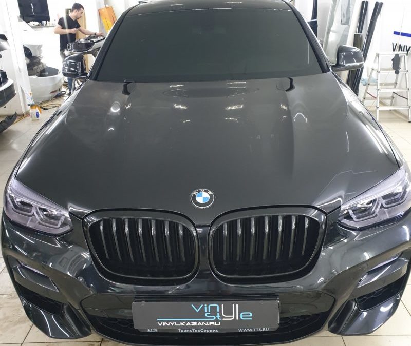 BMW X4 — антихром ноздрей, тонировка оптики, тонировка лобового и передних боковых