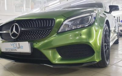 Mercedes CLS 250 — полная оклейка автомобиля супер блестящей зелёной плёнкой и целый комплекс работ