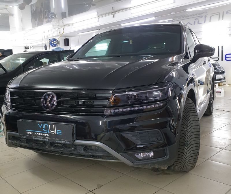 VW Tiguan — шумоизоляция салона, перетяжка потолка, покраска пластика в салоне, антихром