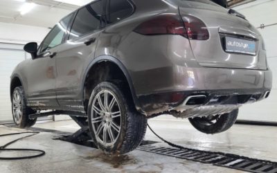 Porsche Cayenne — мойка днища, комплексная мойка автомобиля, химчистка авто