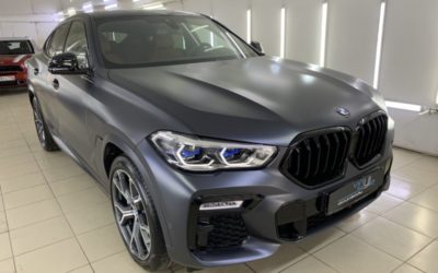 Новый BMW X6 — оклейка кузова прозрачной матовой пленкой Stek и целый комплекс работ