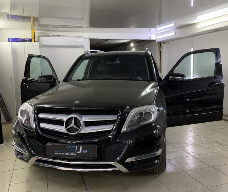 Тонировка передних боковых стекол Mercedes GLK 220 атермальной пленкой