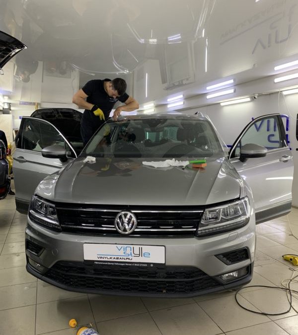 Бронирование лобового стекла Volkswagen Tiguan