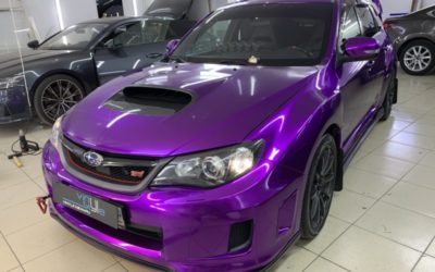 Оклейка автомобиля Subaru Impreza WRX STI фиолетовой пленкой