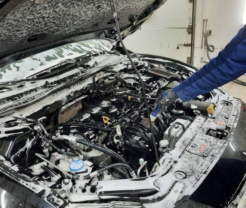 Mazda 6 — двухфазная мойка, нанесение состава на основе диоксида кремния с эффектом защиты от грязи, мойка двигателя и подкапотного пространства