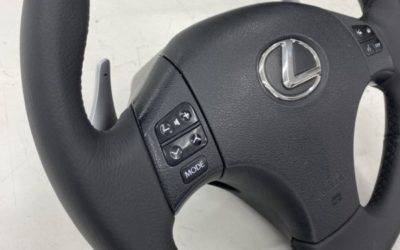 Перетянули руль от Lexus IS в натуральную структурную кожу фабрики Wollsdorf, Австрия 🇦🇹 Текстура Catania