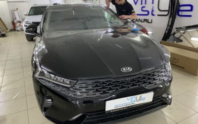 Бронирование лобового стекла автомобиля KIA K5