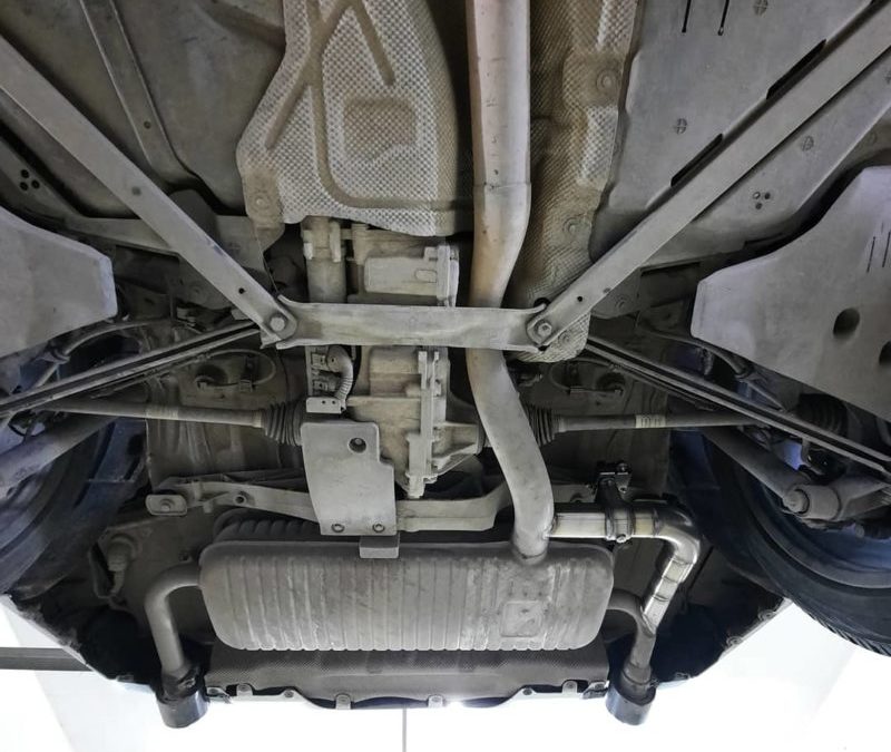 BMW X1 — доработка выхлопной системы, установка заслонок и насадок