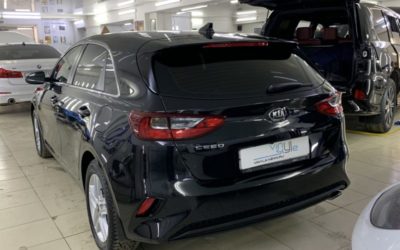 Kia Ceed — тонировка атермальной пленкой, бронирование фар и капота полиуретановой пленкой