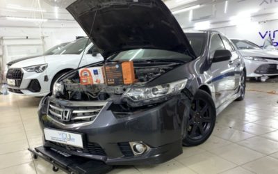 Honda Accord 2012 года — заменили штатные ксеноновые линзы на светодиодные bi-led модули