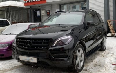 Mercedes ML — полный антихром, покраска хрома на кузове, значков, вставок на бампере, бронирование кузова и фар