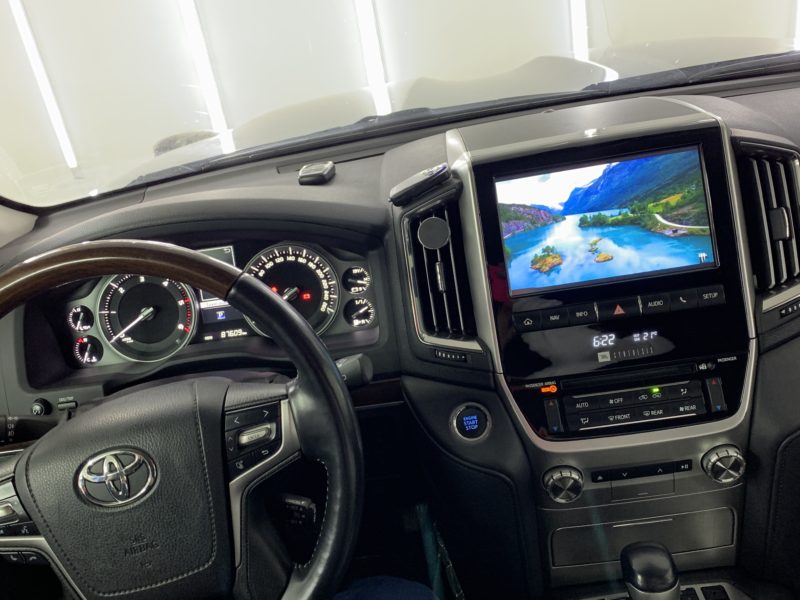 Toyota Land Cruiser 200 — дооснащение штатной мультимедийной системы блоком Android