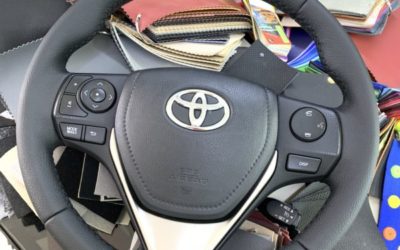 Перетяжка руля от Toyota RAV4 под оригинал натуральной кожей