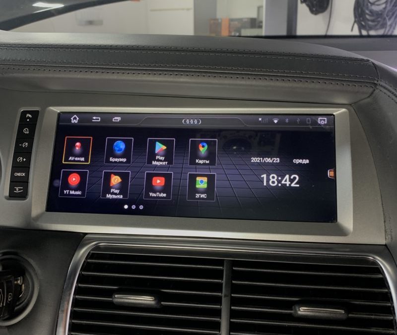 Audi Q7 2010 года — заменили штатное ГУ на 10-дюймовую мультимедиа на базе Андроид 9