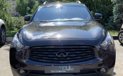 Infiniti FX 37S —  полировка и нанесения 2 слоев керамики, бронирование фар и ремонт сидений