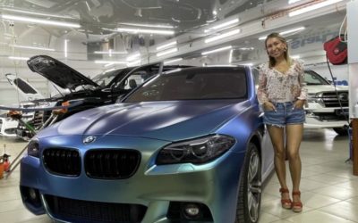 BMW 5 series в кузове f10, 2012 года — оклейка пленкой хамелеон и целый комплекс работ