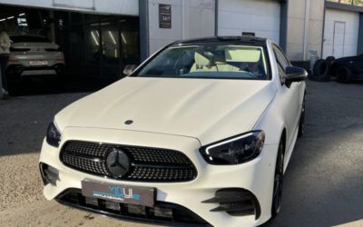 Mercedes E200 — бронирование, ламинация карбоном, оклейка крыши, покраска решетки, значков, тонировка и замена диффузора