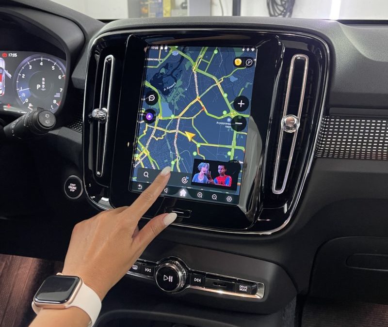 Volvo XC 40, 2021 — установка навигационного-мультимедийного блока на базе Android 10