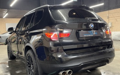 Установили омыватель на камеру заднего вида автомобиля BMW X3