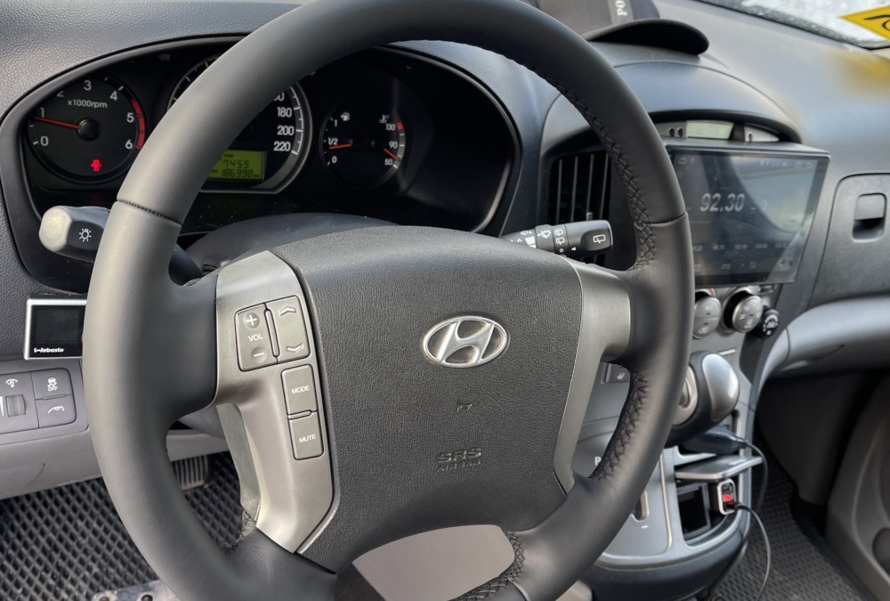 Hyundai Grand Starex — установка обогрева руля и перетяжка руля и ручки АКПП натуральной кожей