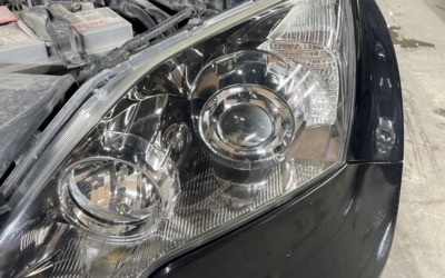 Honda CR-V 2007 года — установили bi-led модули Aozoom А3+, в габариты и туманки установили светодиодные лампы, полировка и бронирование фар