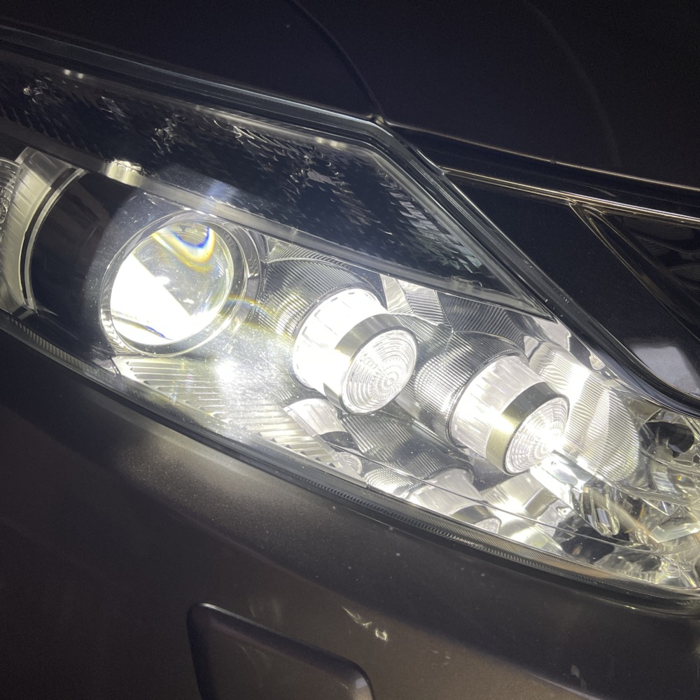 Замена ламп подсветки номера Nissan Murano z51 в Краснодаре
