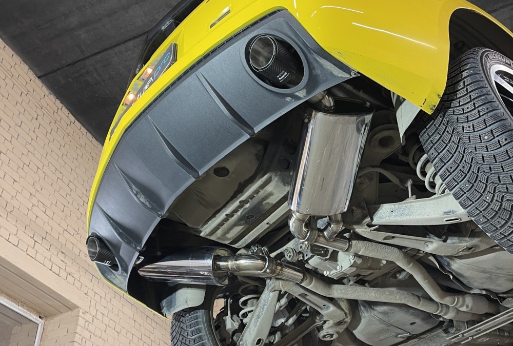 Chevrolet Camaro — доработка выхлопной системы, установка новых глушителей с заслонками